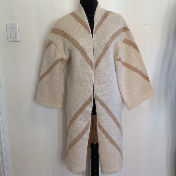 NEW Steve Madden Cardigan Sweater - Picture 3 of 9